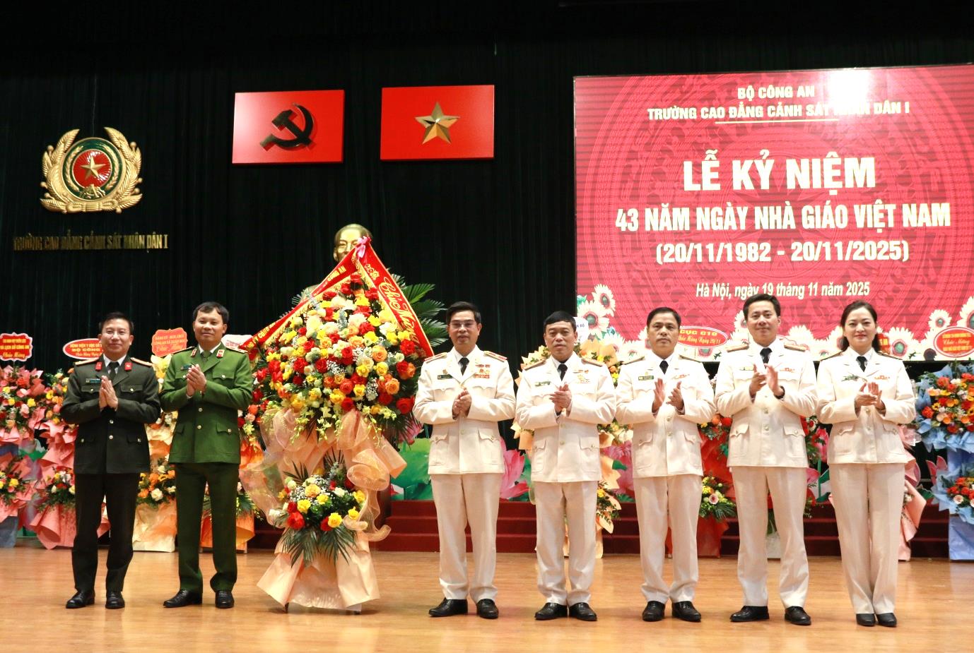 Lễ kỷ niệm 43 năm ngày Nhà giáo Việt Nam 20/11/2025