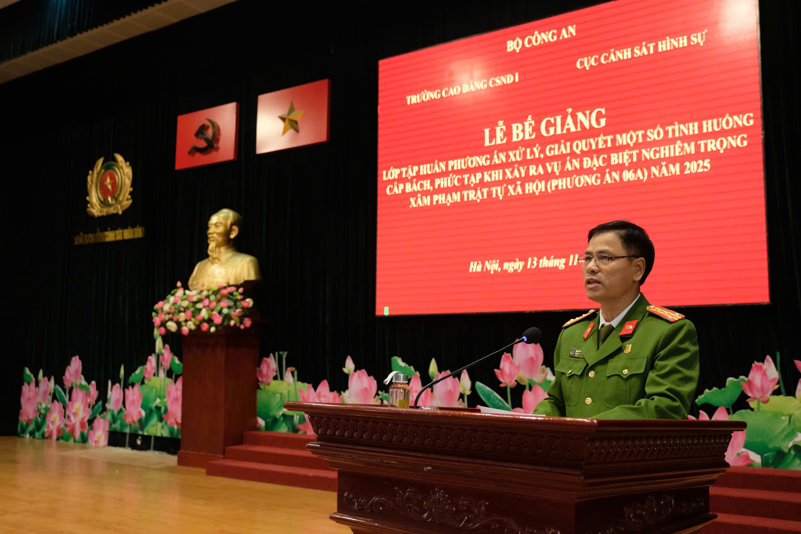 Tổ chức bế giảng lớp số 02 tập huấn phương án số 06A của Bộ công an