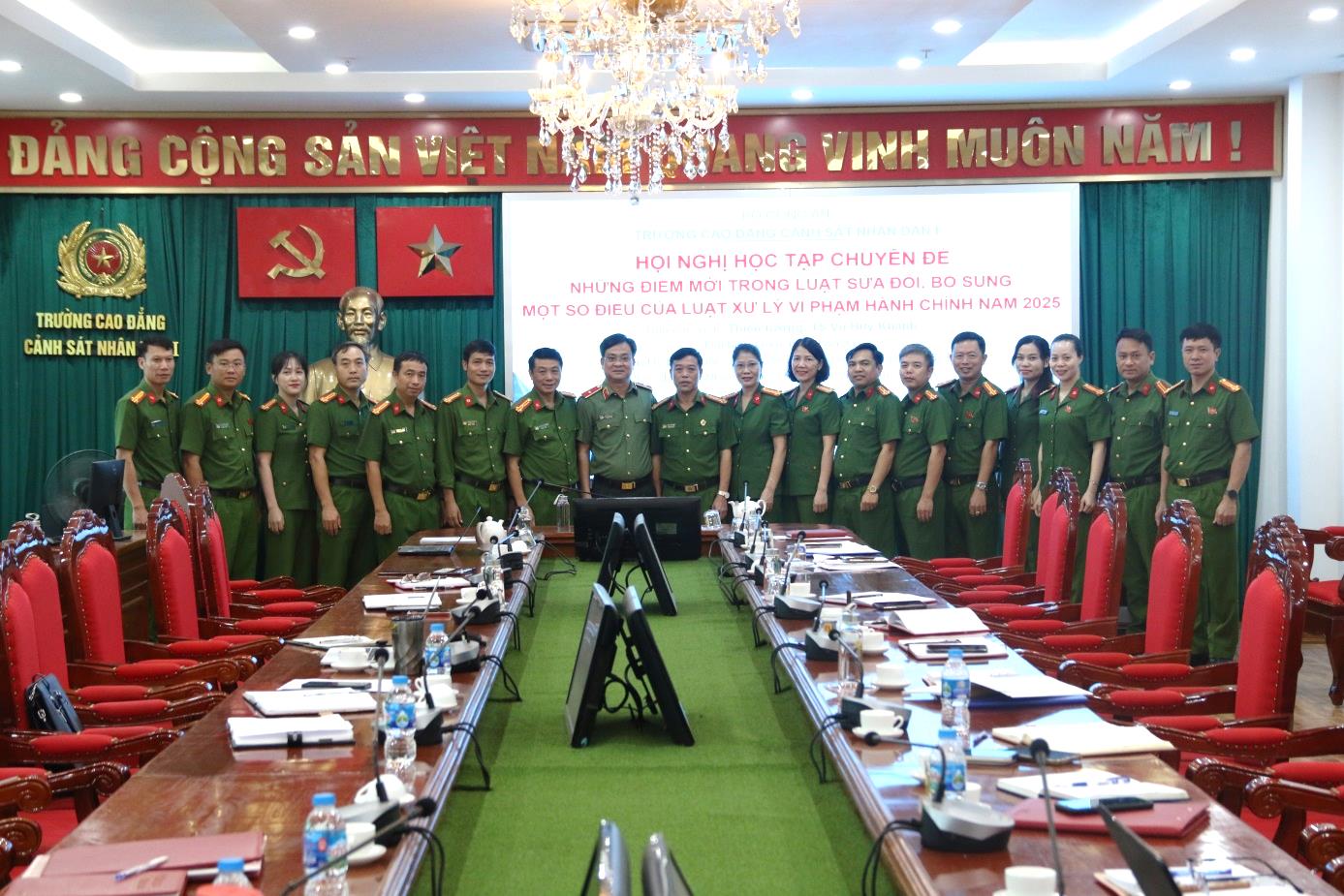 Hội nghị học tập chuyên đề “Những điểm mới trong Luật sửa đổi, bổ sung một số điều của Luật Xử lý vi phạm hành chính năm 2025”