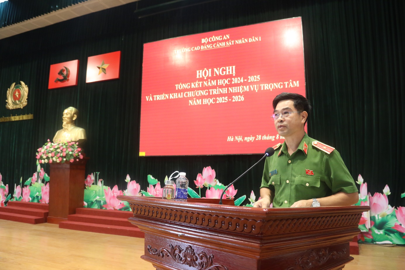 Hội nghị tổng kết công tác Đảng và tổng kết năm học 2024-2025