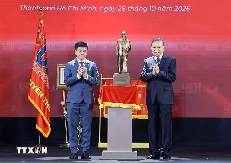 Tổng Bí thư, Chủ tịch nước Tô Lâm dự Lễ kỷ niệm 50 năm thành lập Đại học Kinh tế TP Hồ Chí Minh
