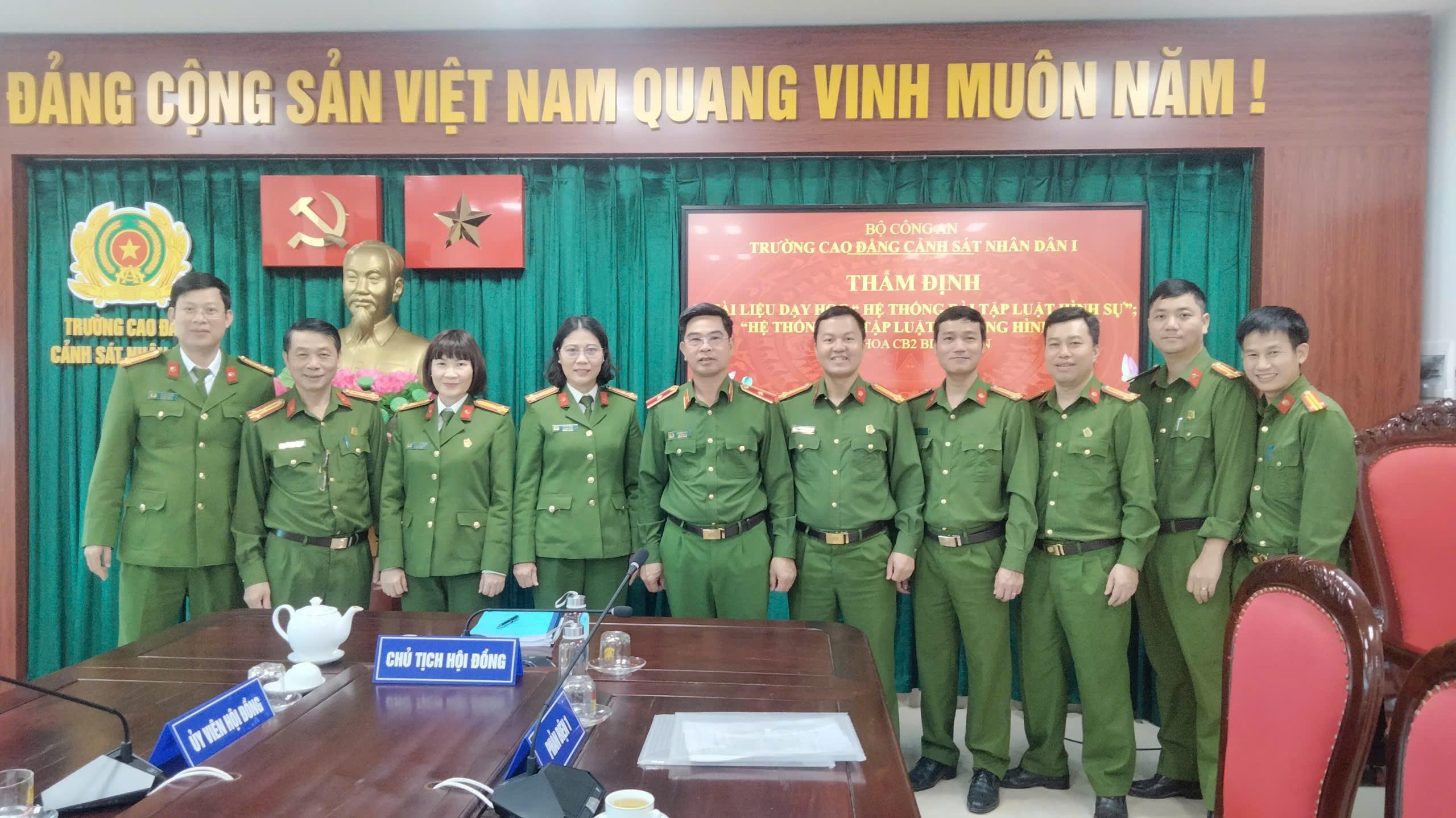 Thẩm định tài liệu dạy học “Hệ thống bài tập Luật Hình sự và Hệ thống bài tập Luật Tố tụng hình sự”