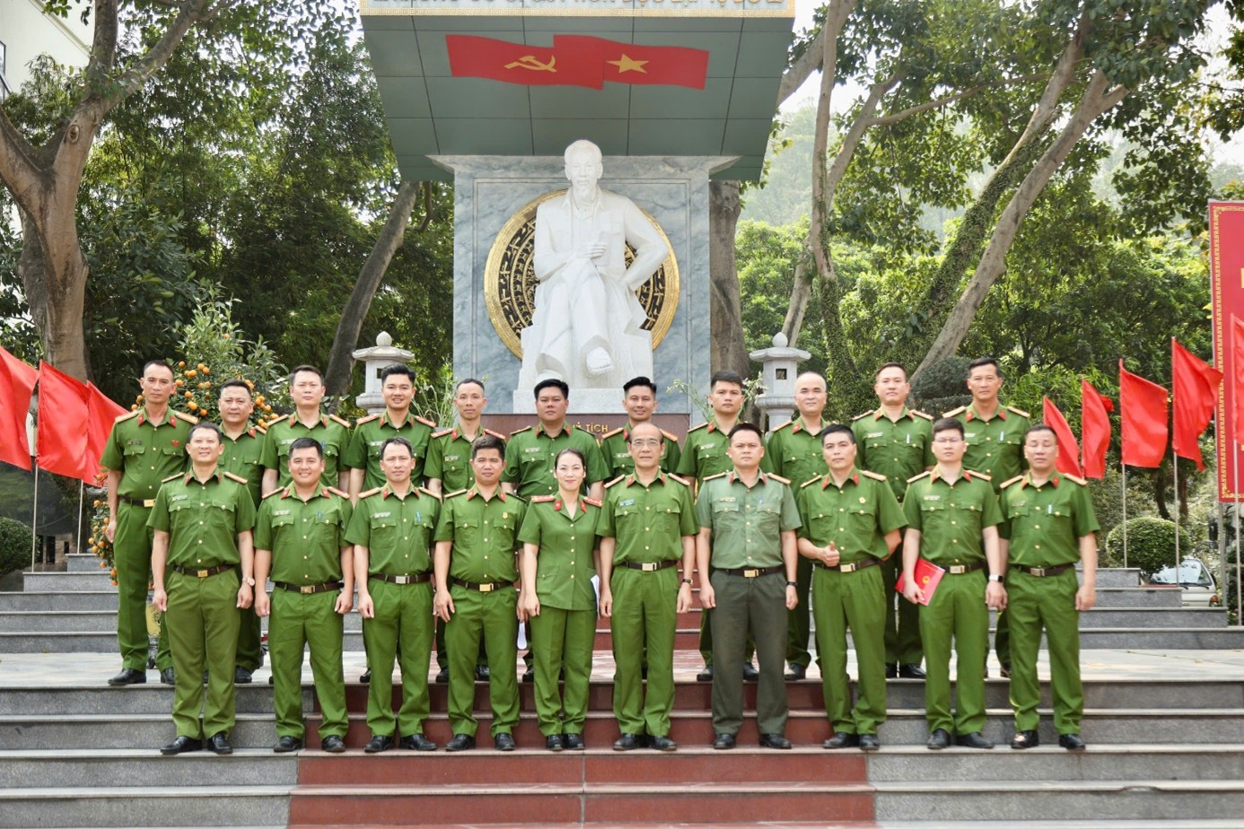 Tổ chức Bế giảng lớp Bồi dưỡng võ thuật nâng cao năm 2025