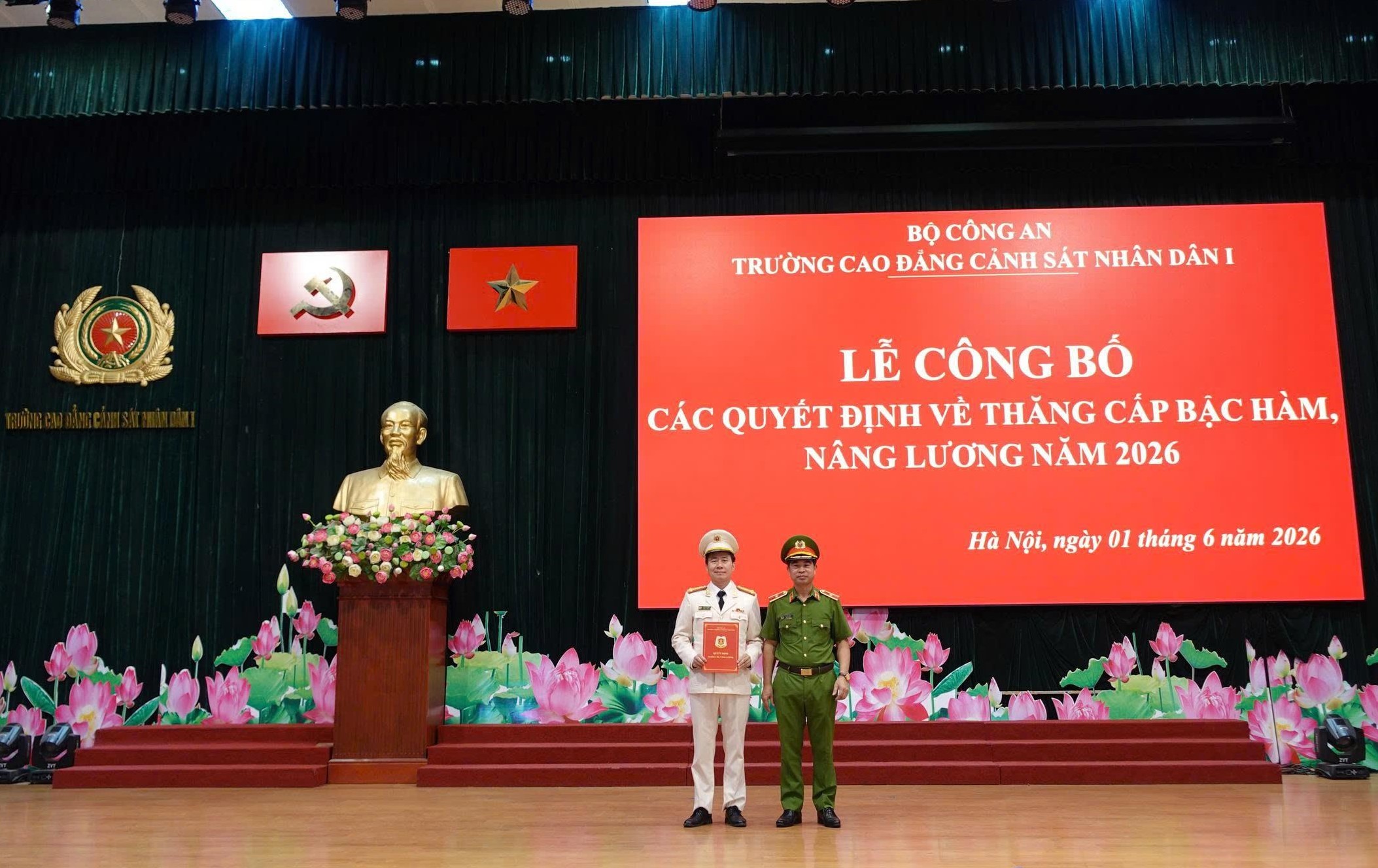 Lễ công bố Quyết định thăng cấp bậc hàm, nâng lương năm 2026
