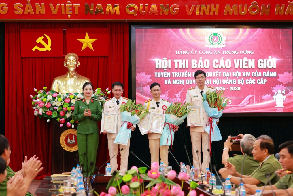 Trường Cao đẳng CSND I xuất sắc đạt 01 giải B và giải Thuyết trình hay nhất tại Hội thi Báo cáo viên giỏi Cụm thi số 05
