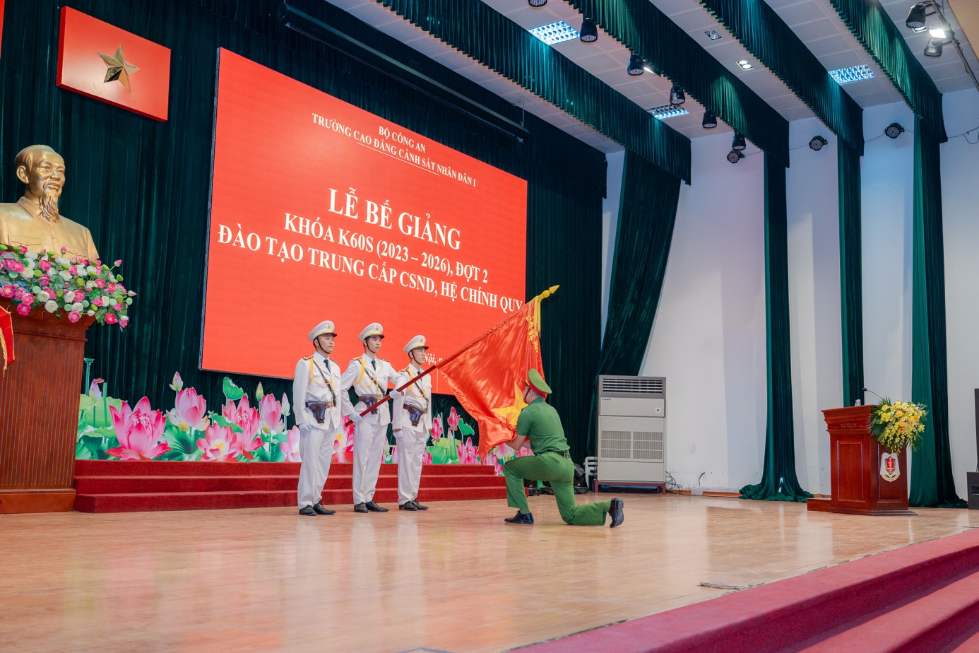 Lễ bế giảng khóa K60S, tốt nghiệp đợt 2 niên khóa 2023 - 2026